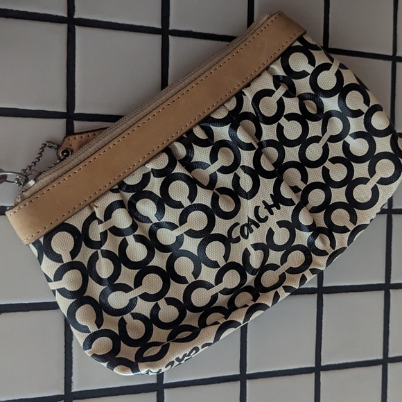 Coach Wristlet - Modern C Pattern - Picture 4 of 6